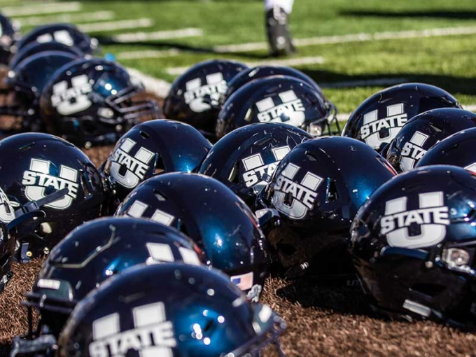 Washington State Cougars vs. Utah State Aggies at Martin Stadium