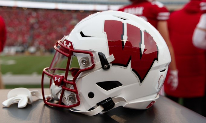 Washington State Cougars vs. Wisconsin Badgers at Martin Stadium